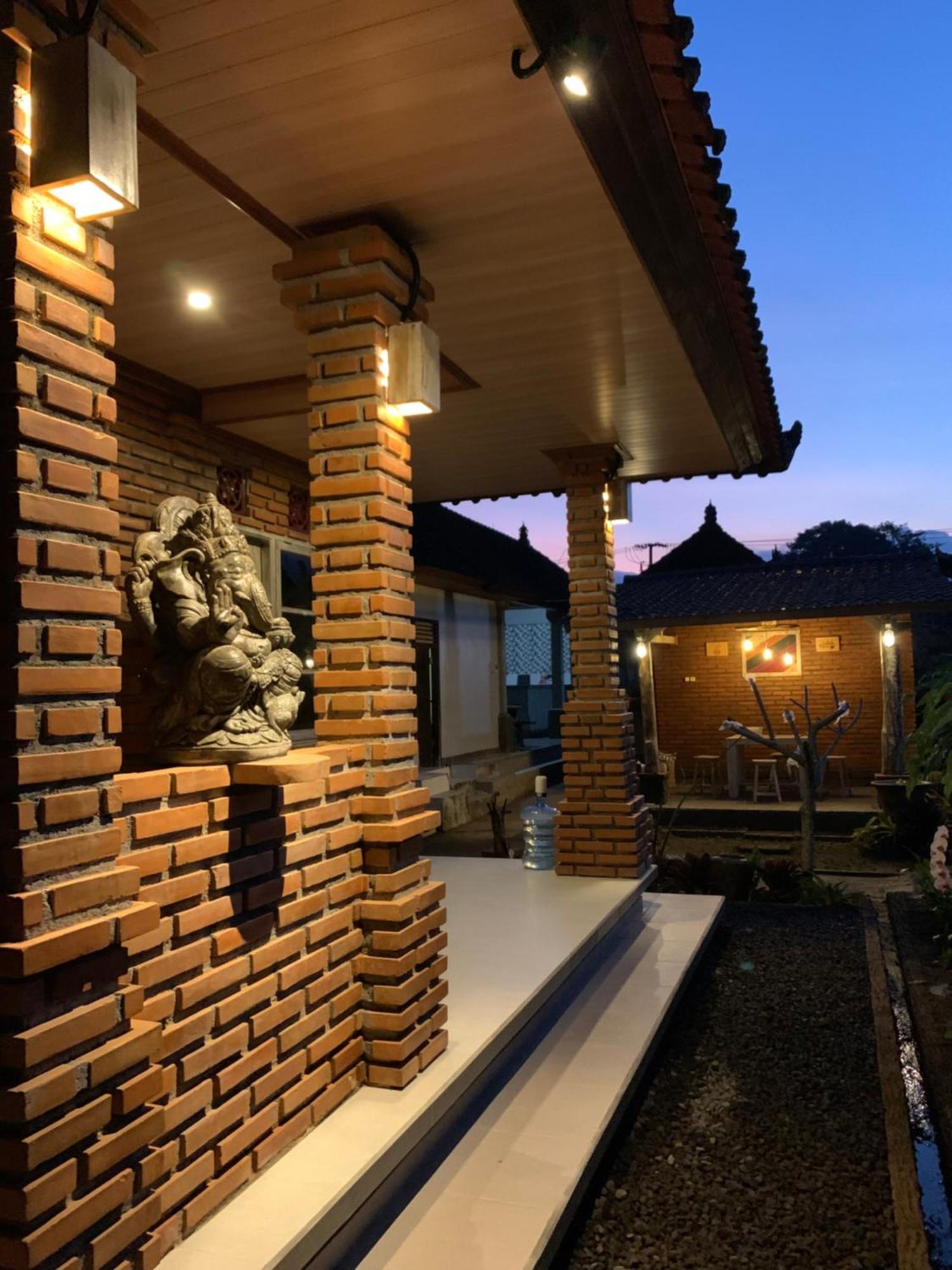 Ambara Guest House Tampaksiring Екстериор снимка
