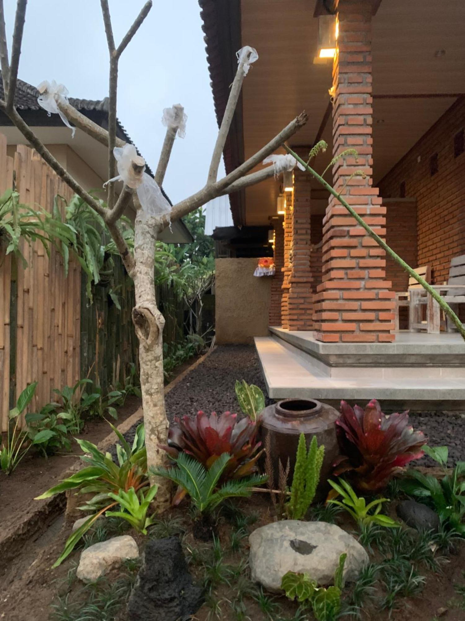 Ambara Guest House Tampaksiring Екстериор снимка
