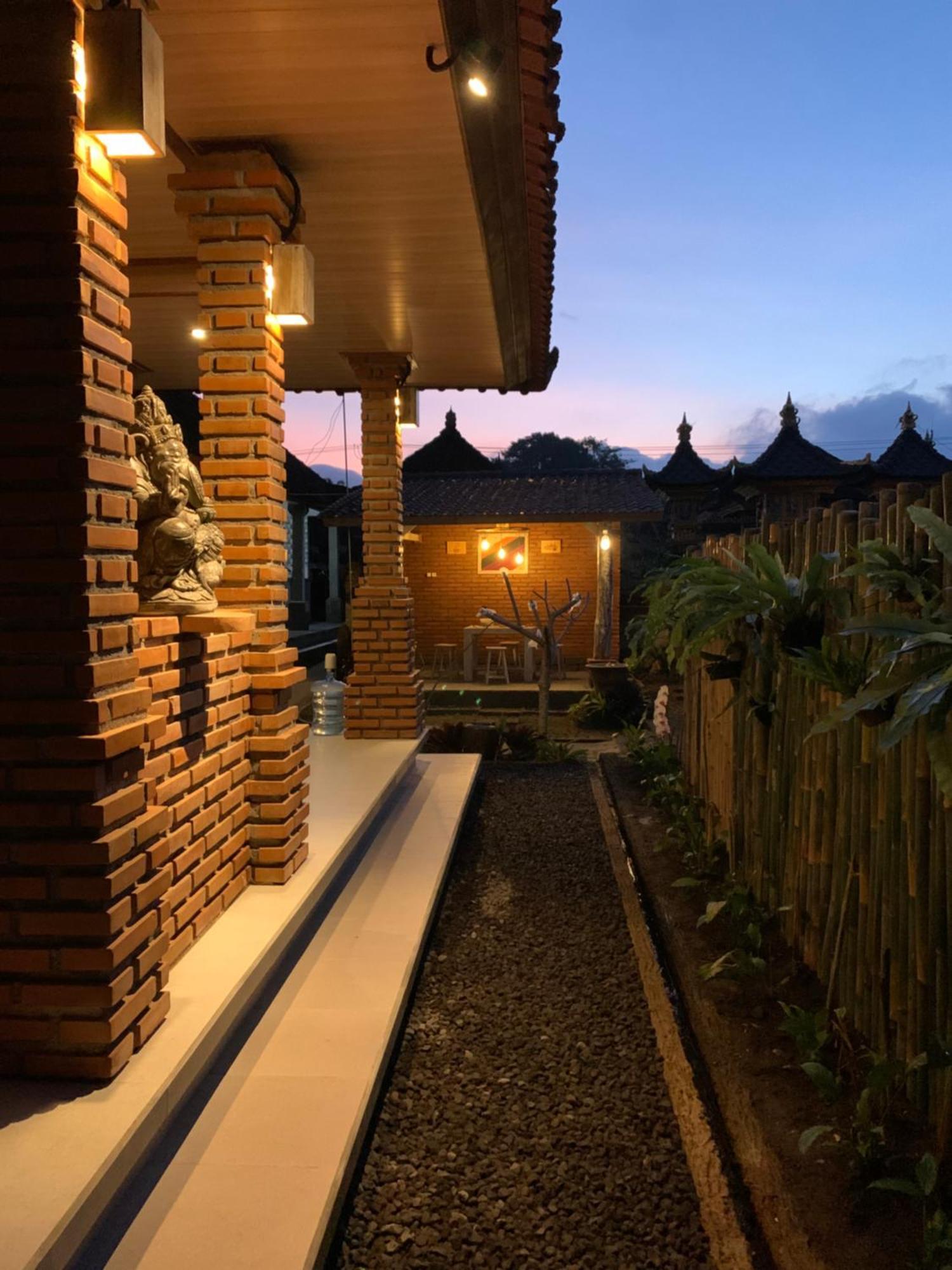 Ambara Guest House Tampaksiring Екстериор снимка